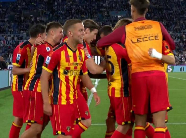 意甲大反转，莱切爆冷胜拉齐奥，创奇迹！降级三队已出炉